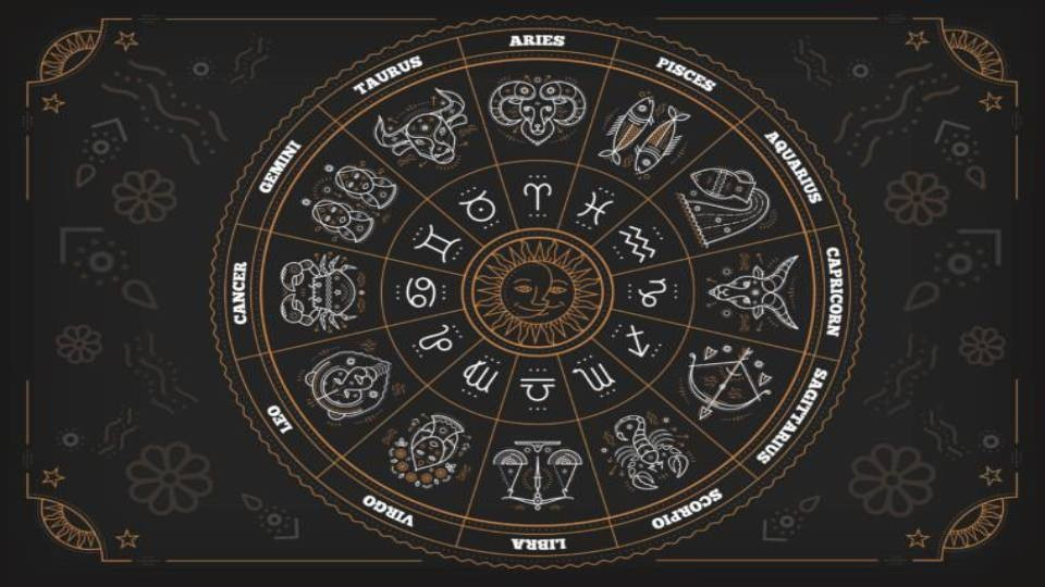 Màu Sắc Áo Thun Mang Lại May Mắn Cho 12 Cung Hoàng Đạo (P1)