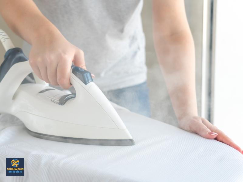 Cách ủi (là) áo thun đúng cách
