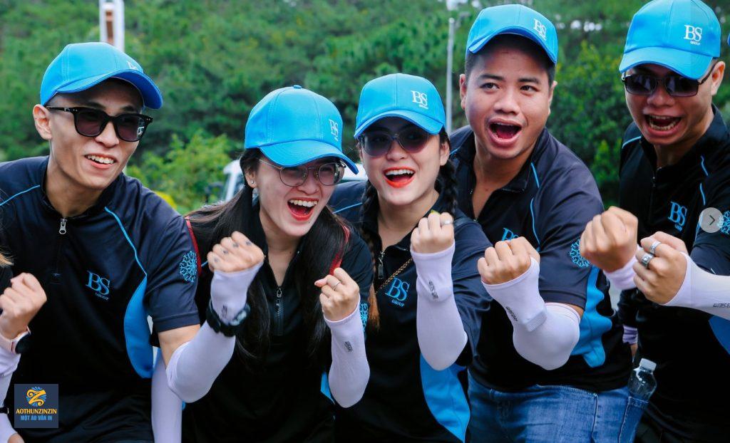 Đồng phục team building màu đen