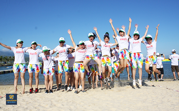 Đồng phục Team Building - Vũ khí kết nối hiệu quả cho doanh nghiệp